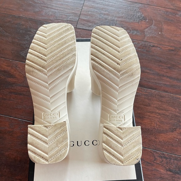Authentic Gucci wedge slip-on sandals - Picture 2 of 3